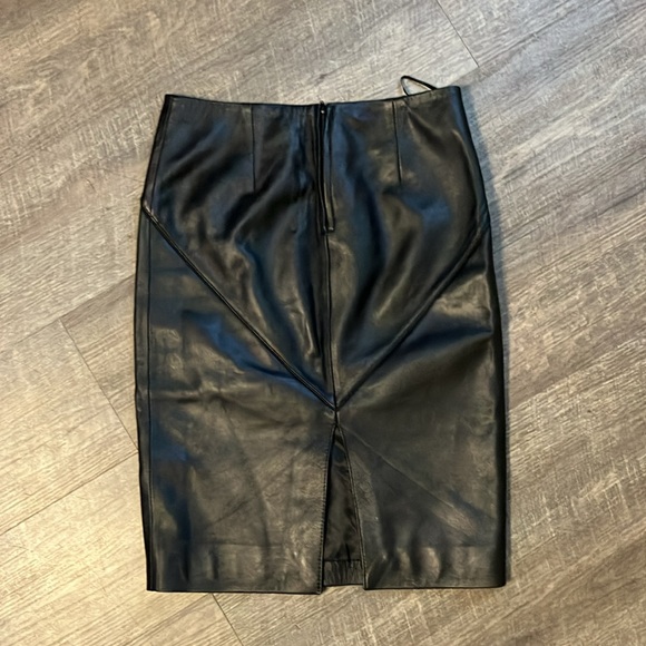 VS Genuine Leather Skirt by Victoria Secrets - Picture 8 of 12